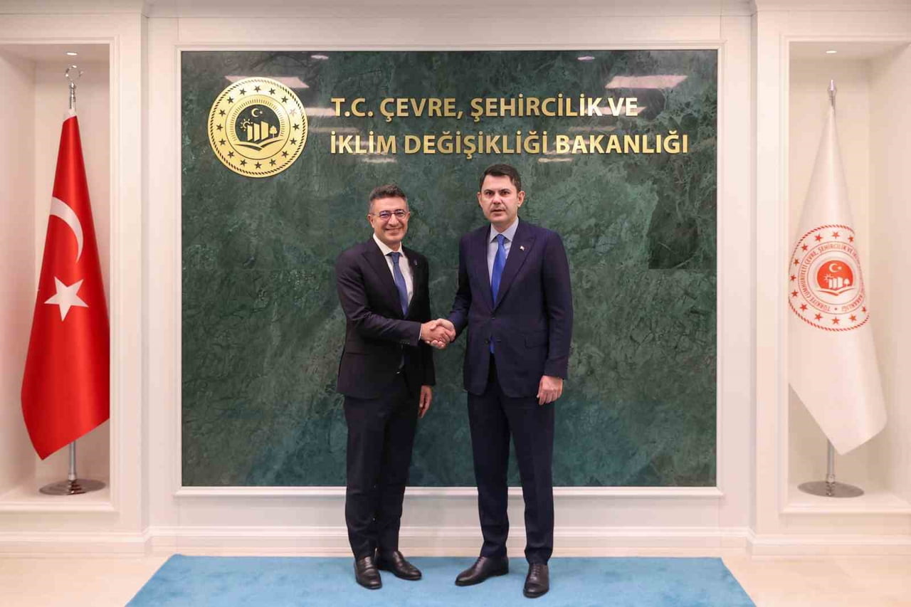 GARANTİ BBVA GENEL MÜDÜRÜ MAHMUT AKTEN, ÇEVRE, ŞEHİRCİLİK VE İKLİM DEĞİŞİKLİĞİ BAKANI MURAT...