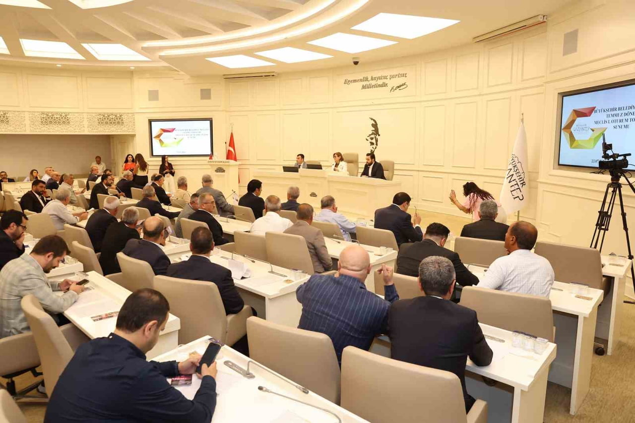 GAZİANTEP BÜYÜKŞEHİR BELEDİYE MECLİSİ'NDE, FİLİSTİN DEVLETİ'NİN GAZZE KENTİ İLE KARDEŞ ŞEHİR...