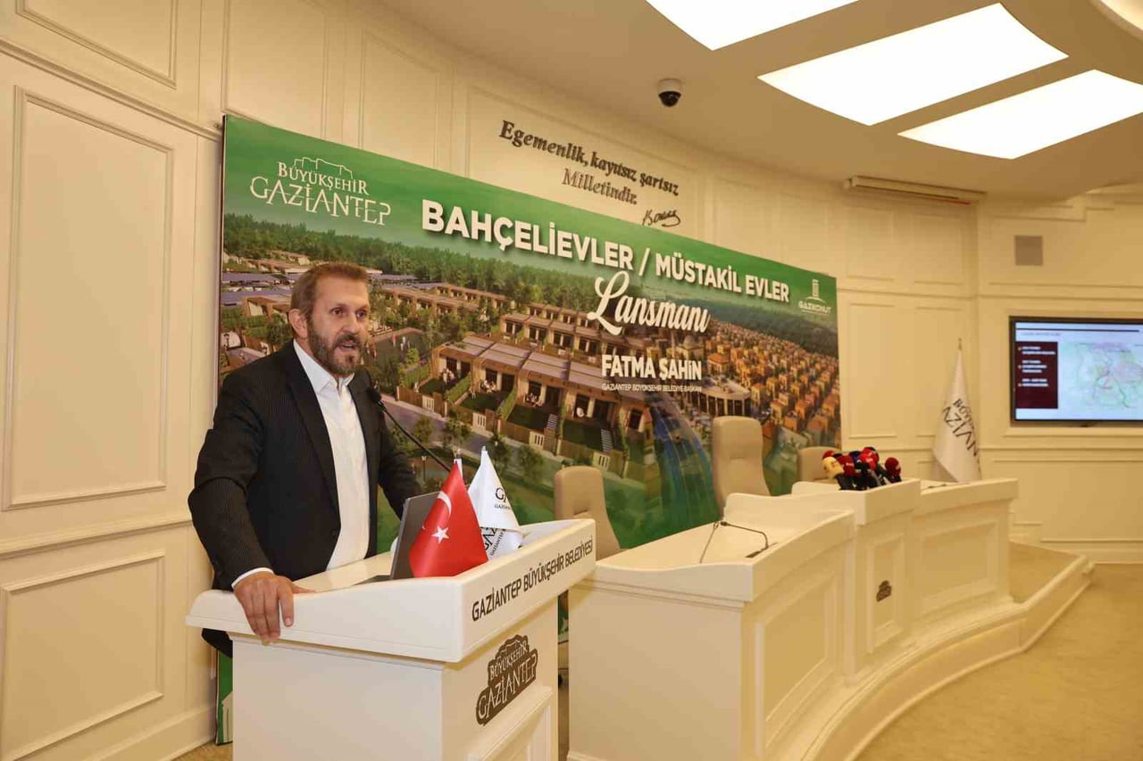 GAZİANTEP BÜYÜKŞEHİR BELEDİYESİ GENEL SEKRETERİ SEZER CİHAN