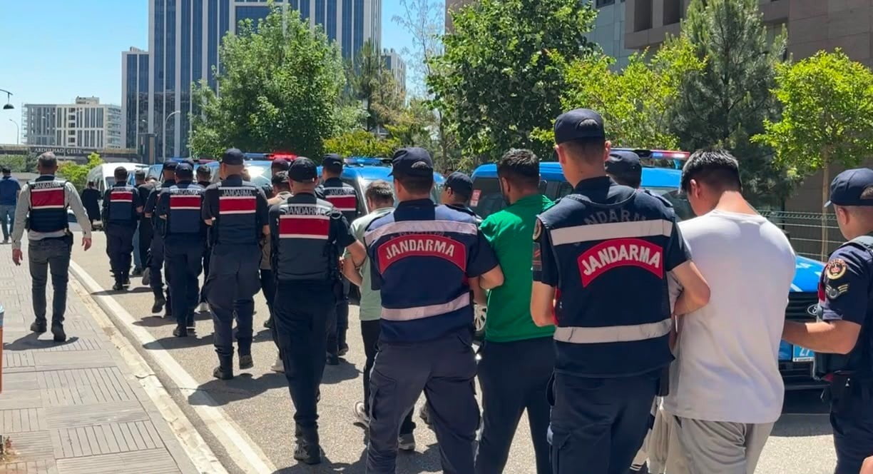 GAZİANTEP İL JANDARMA KOMUTANLIĞI EKİPLERİNCE YASA DIŞI BAHİS VE ŞANS OYUNLARINA YÖNELİK GAZİANTEP...