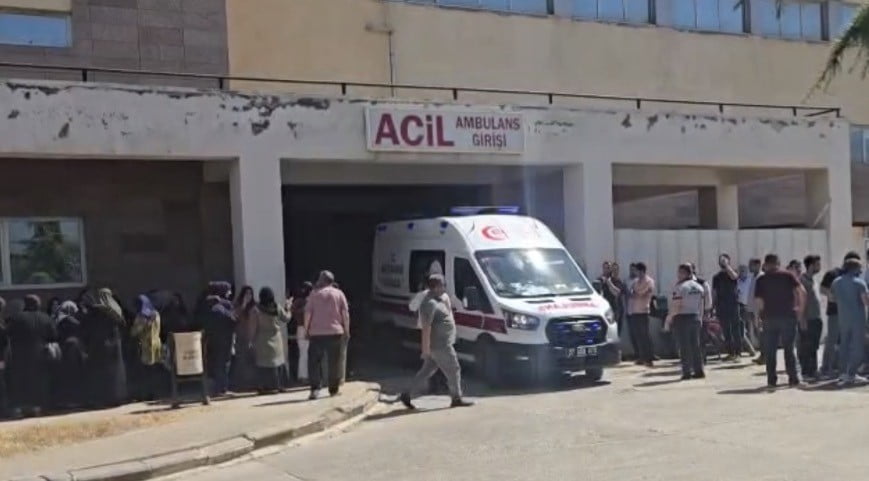 GAZİANTEP’İN İSLAHİYE İLÇESİNDE BELEDİYEYE BAĞLI ASFALT ŞANTİYESİ BEKÇİSİNİN SİLAHLI SALDIRISINA...