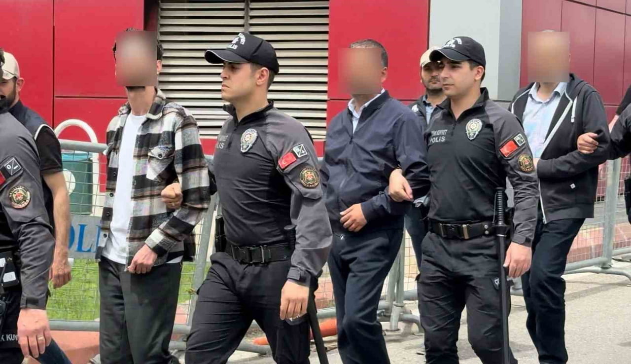 GAZİANTEP MERKEZLİ 47 İLDE DÜZENLENEN FETÖ OPERASYONUNDA TUTUKLANAN 77 SANIK HAKİM KARŞISINA...