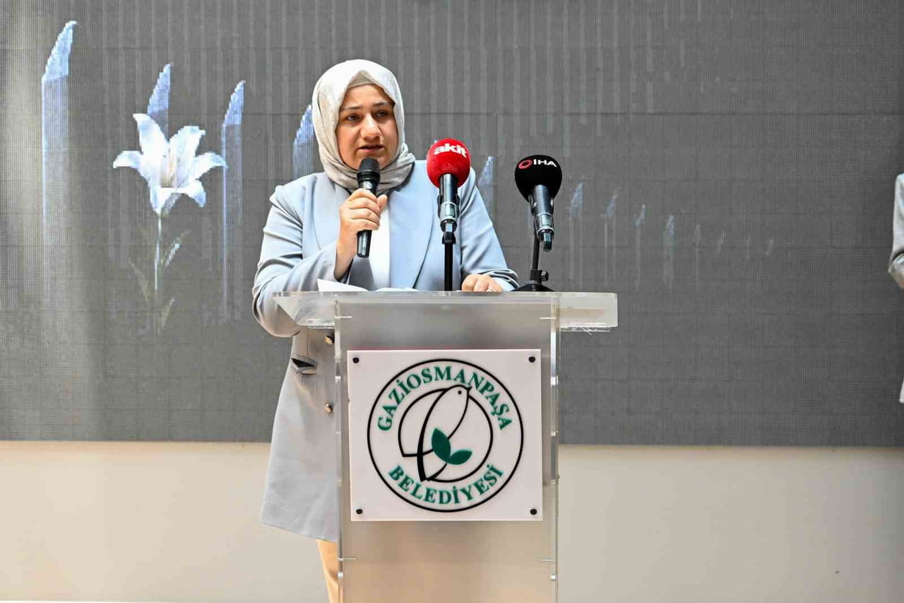 GAZİOSMANPAŞA BELEDİYE BAŞKAN YARDIMCISI ZEYNEP VURMAZ YİĞİT KONUŞMA YAPTI.