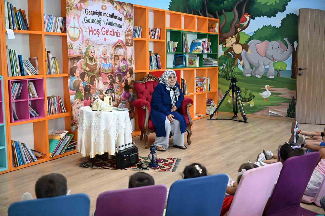 GAZİOSMANPAŞA BELEDİYESİNCE DÜZENLENEN, "GEÇMİŞİN MASALLARI, GELECEĞİN ANILARI" ETKİNLİĞİNDE...