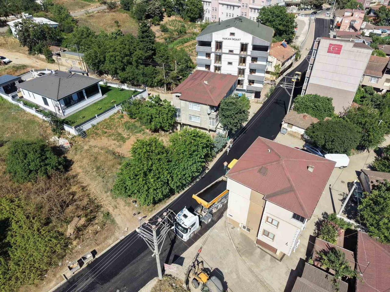 GEBZE'DE PELİTLİ MAHALLESİ'NDEKİ ATATÜRK CADDESİ'NDE ASFALT YENİLEME ÇALIŞMALARI...