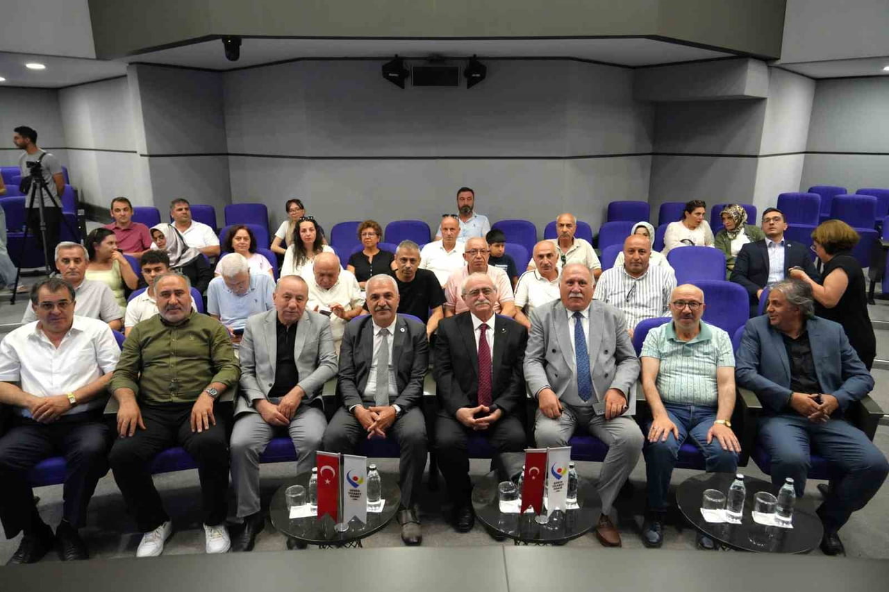 GEBZE TİCARET ODASINDA "İŞ HAYATINDA KALP SAĞLIĞI" KONULU SÖYLEŞİ GERÇEKLEŞTİRİLDİ.