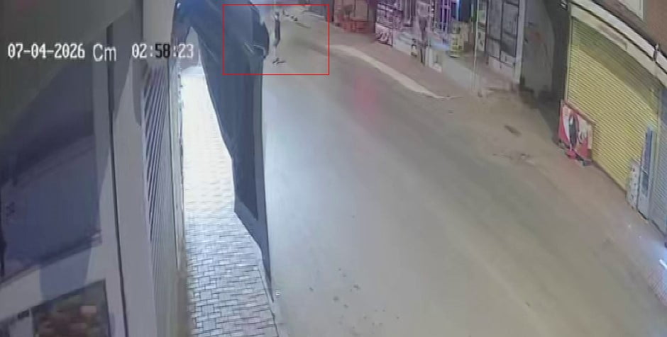 GECE SAATLERİNDE GERÇEKLEŞEN SALDIRI ANI İŞ YERİNİN GÜVENLİK KAMERALARINCA SANİYE SANİYE...