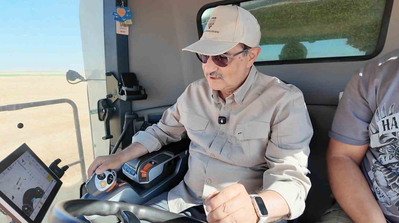 GEÇMİŞ DÖNEM ENERJİ VE TABİ KAYNAKLAR BAKANI FATİH DÖNMEZ, ESKİŞEHİR'İN KIRSAL KESİMLERİNDE BUĞDAY...