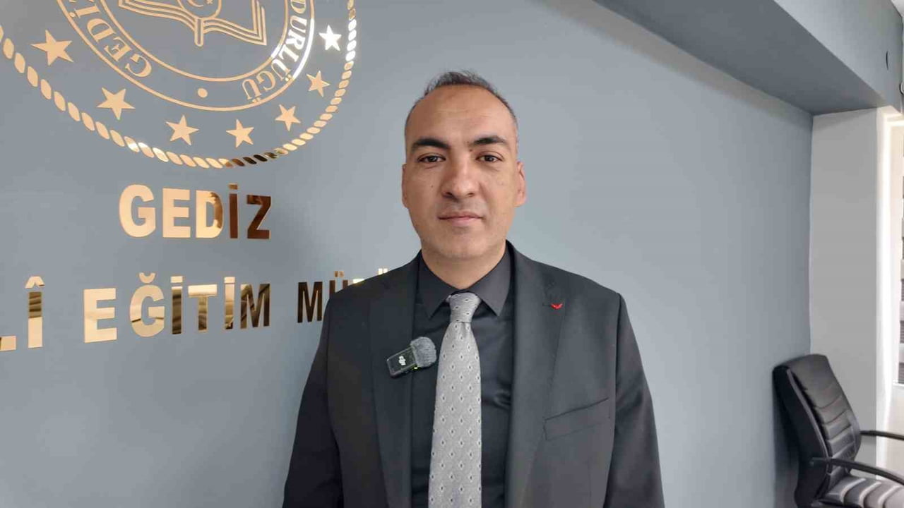 GEDİZ İLÇE MİLLİ EĞİTİM MÜDÜRÜ RECEP AYDIN