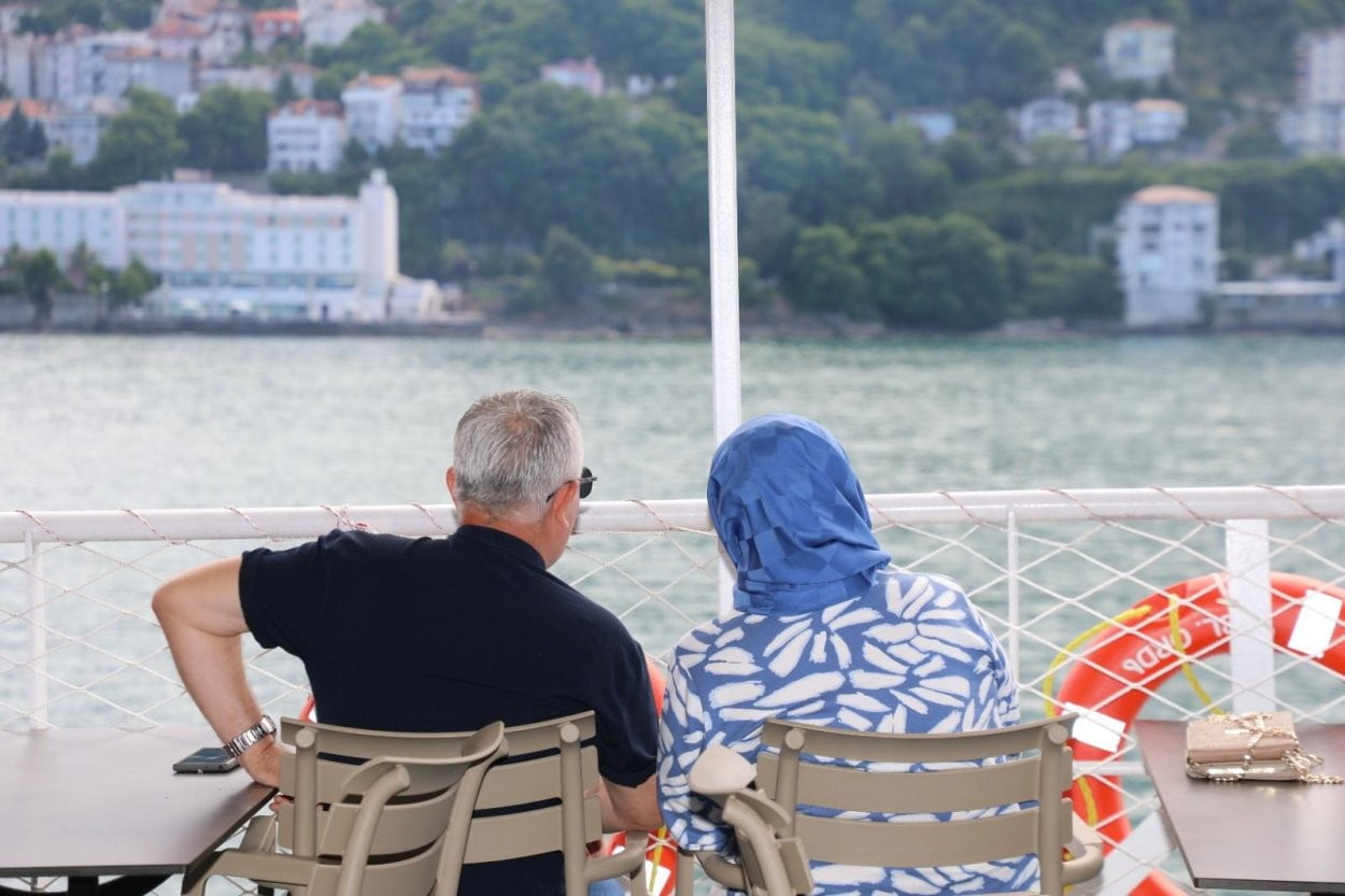 GEMİ TURU YAPAN VATANDAŞLAR