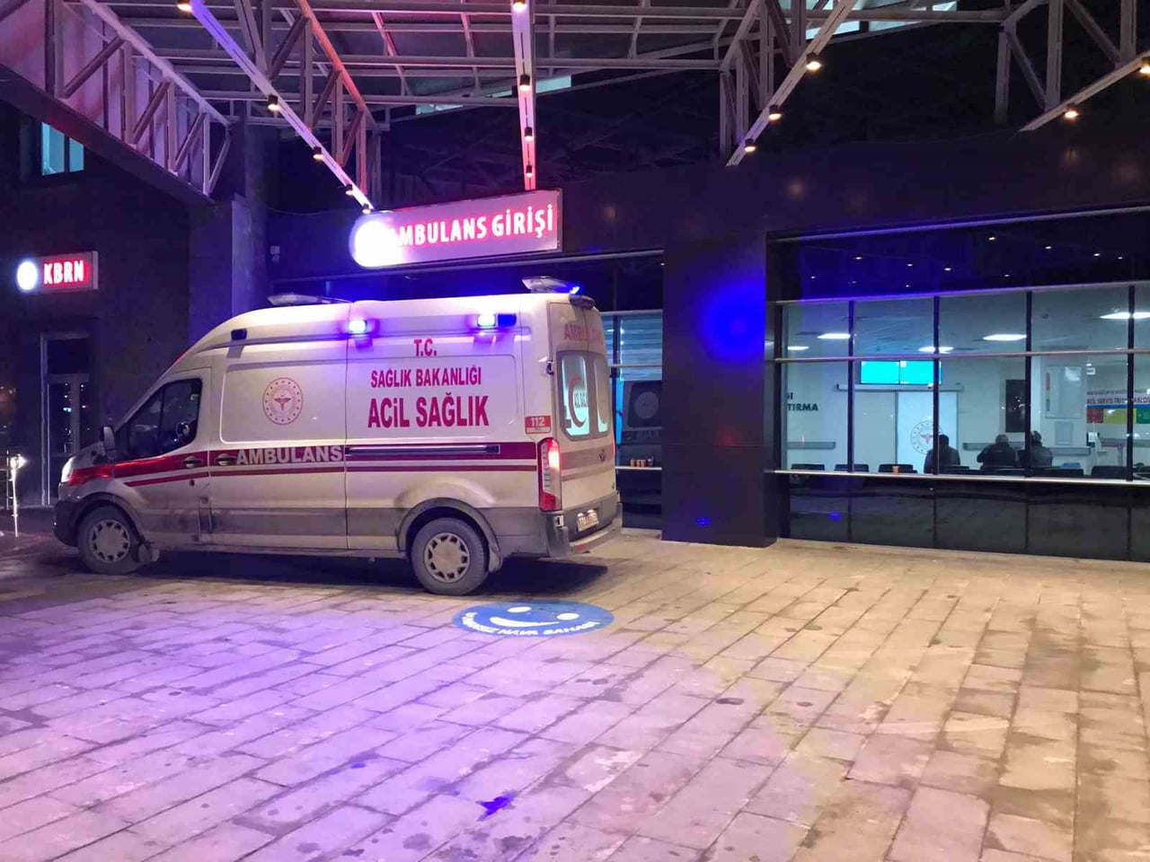GENÇ YAŞTA OFİSİNDE ÖLÜ BULUNDU