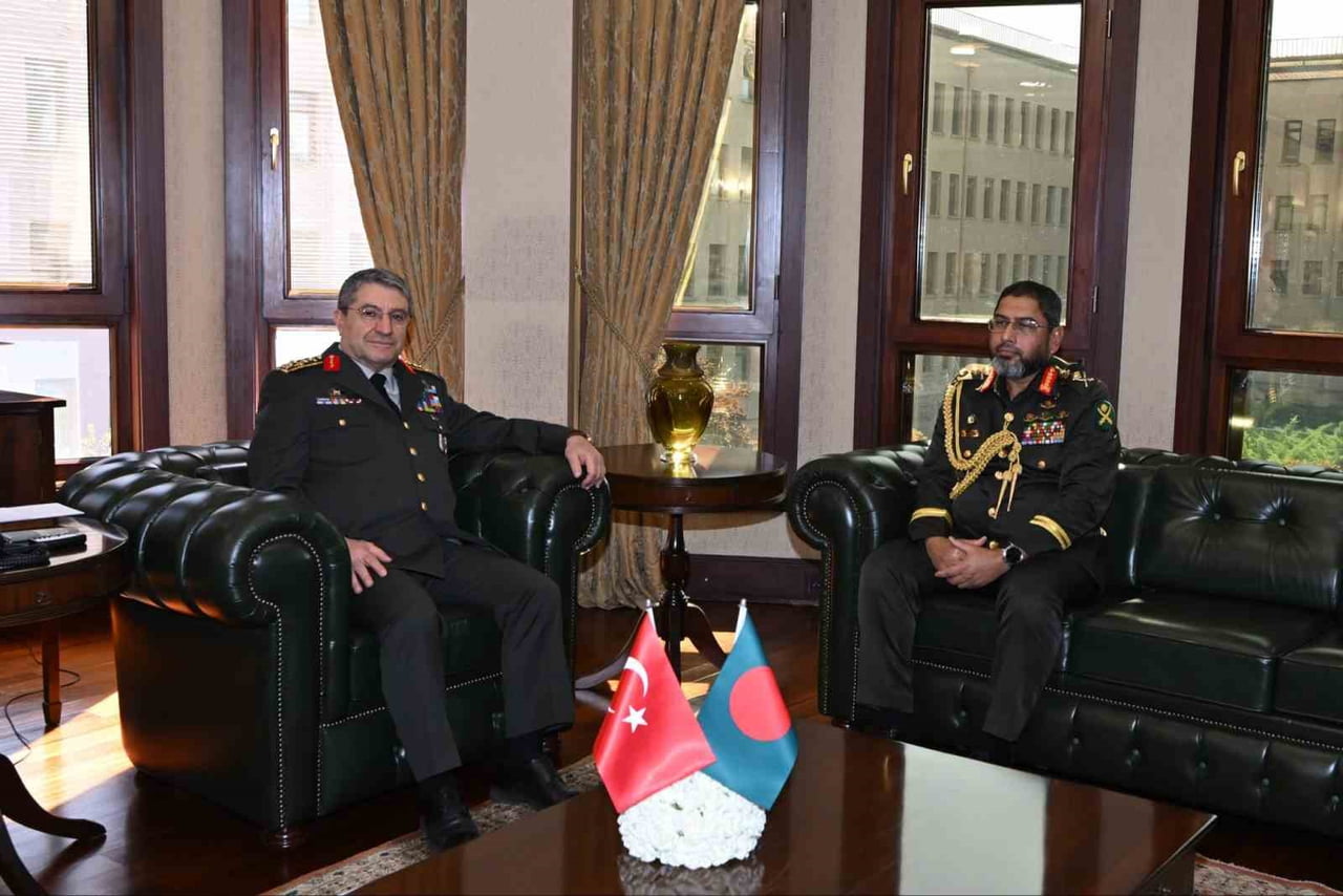 GENELKURMAY BAŞKANI ORGENERAL SELÇUK BAYRAKTAROĞLU, BANGLADEŞ KARA KUVVETLERİ KOMUTANI ORGENERAL...