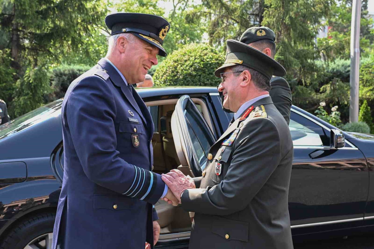 GENELKURMAY BAŞKANI ORGENERAL SELÇUK BAYRAKTAROĞLU, HOLLANDA GENELKURMAY BAŞKANI ORGENERAL ONNO...
