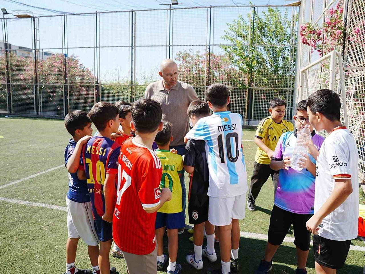GERMENCİK BELEDİYE BAŞKANI BURAK ZENCİRCİ, BELEDİYE TARAFINDAN DÜZENLENEN YAZ OKULLARI KAPSAMINDA...