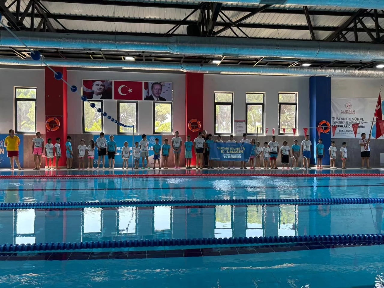 GERMENCİK KAYMAKAMI SULTAN DOĞRU, GENÇLİK VE SPOR BAKANLIĞI TARAFINDAN HAYATA GEÇİRİLEN "YÜZME...