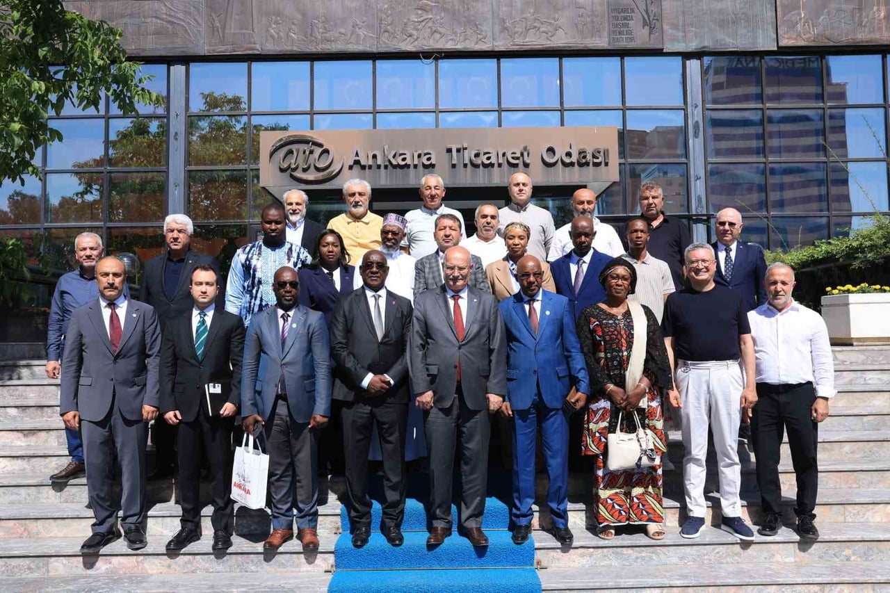 GİNE CUMHURİYETİ'NİN ANKARA BÜYÜKELÇİSİ ABDOULAYE FOFANA VE GİNE TİCARET, SANAYİ VE ZANAAT ODASI...