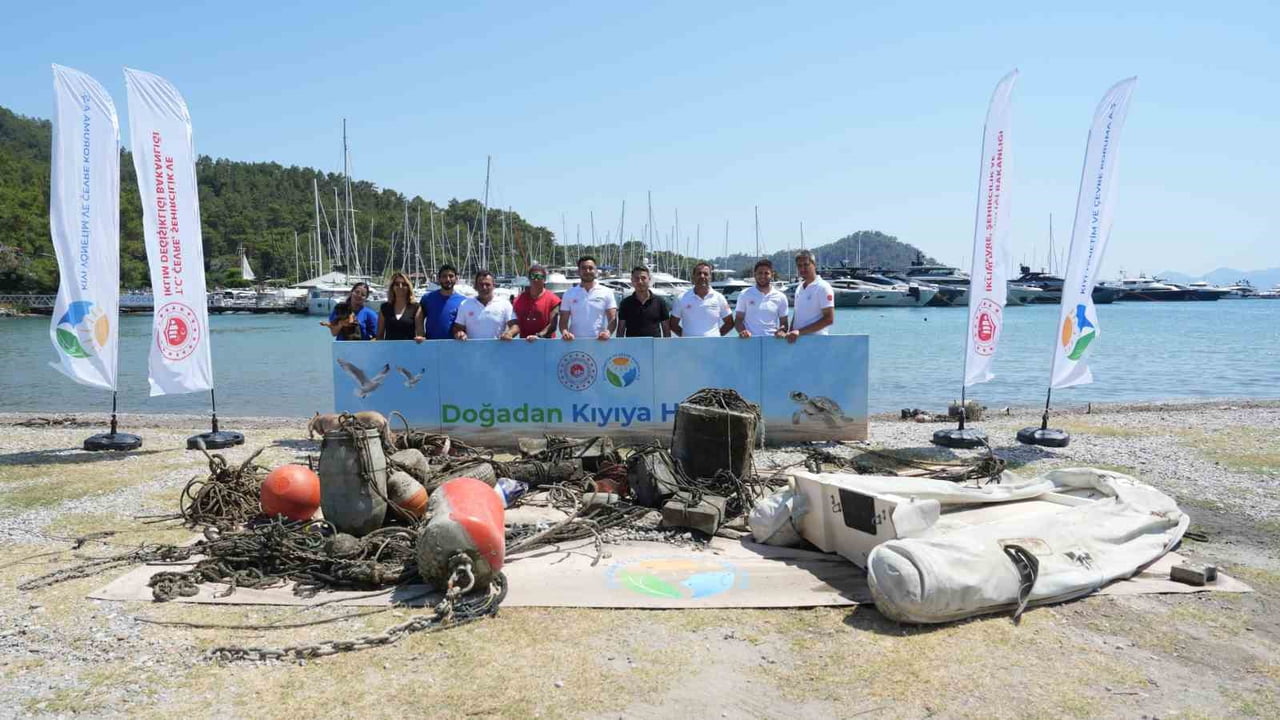 GÖCEK HALK PLAJI’NDA DENİZ DİBİ TEMİZLİĞİ TAMAMLANDI