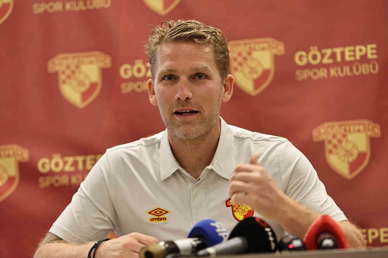 GÖZTEPE BAŞKANI RASMUS ANKERSEN YABANCI FUTBOLCU KARARIYLA İLGİLİ OLARAK 10+4 KURALININ DEVAM...