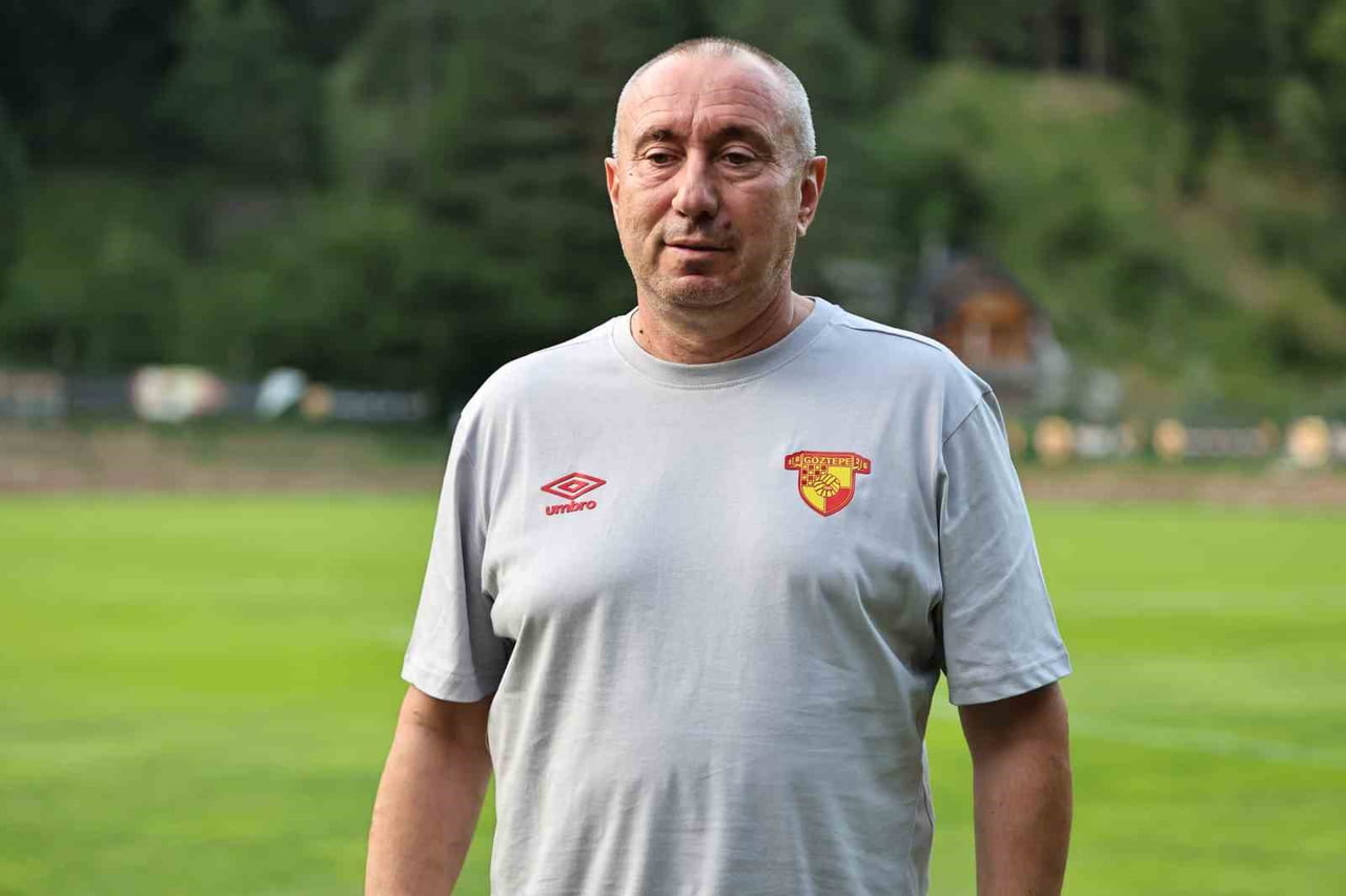 GÖZTEPE TEKNİK DİREKTÖRÜ STANİMİR STOİLOV: "KULÜBÜMÜZÜN BİR İKİ TRANSFERLE İLGİLİ GİRİŞİMLERİ...