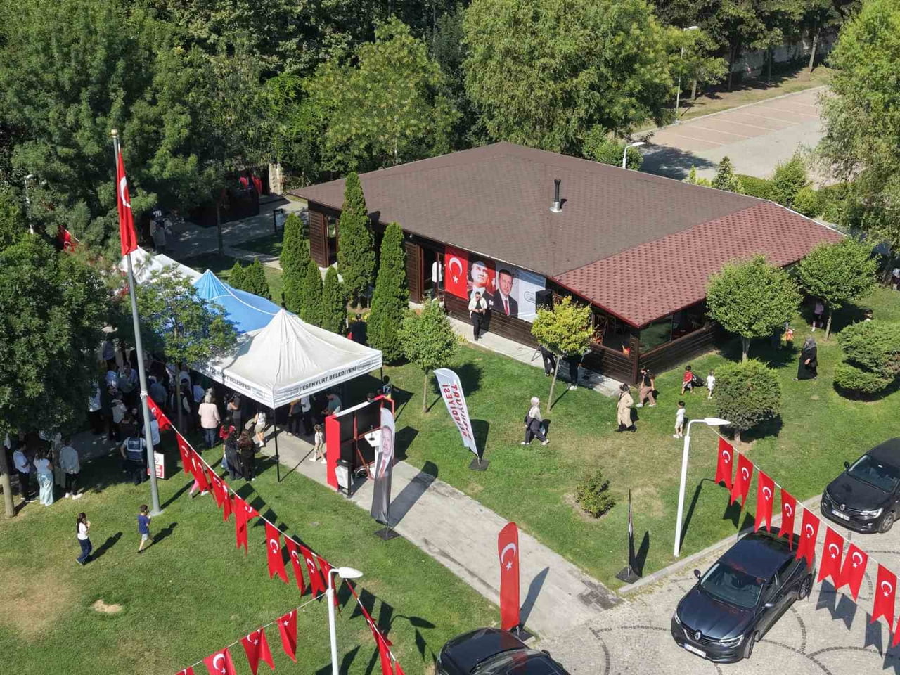 GÜMÜŞ SOSYAL TESİSİ, KIBRIS 74 EMEKLİ EVİ VE ESENYURT SANAT MERKEZİ DÜZENLENEN TÖRENLERLE...