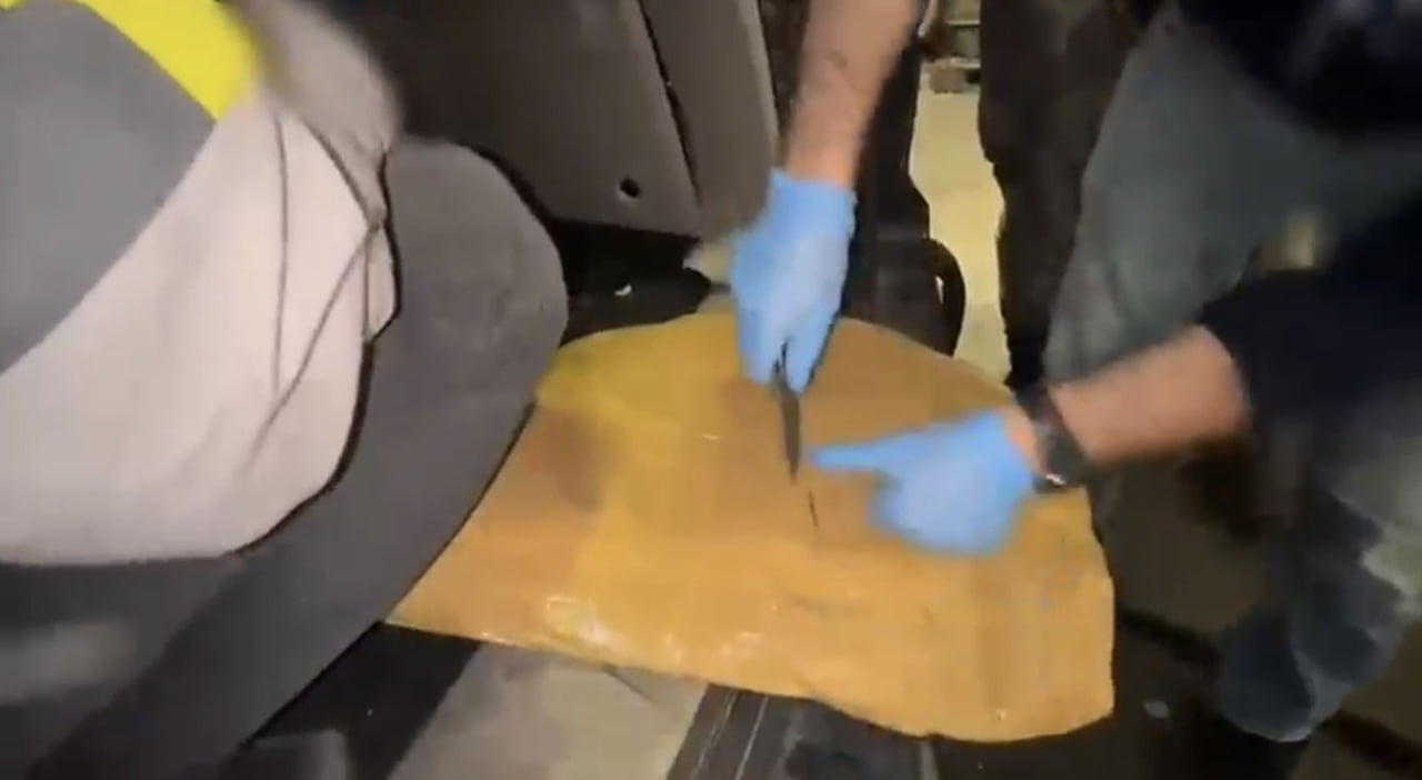 GÜRBULAK’TA 79 KİLO 642 GRAM AFYON SAKIZI ELE GEÇİRİLDİ