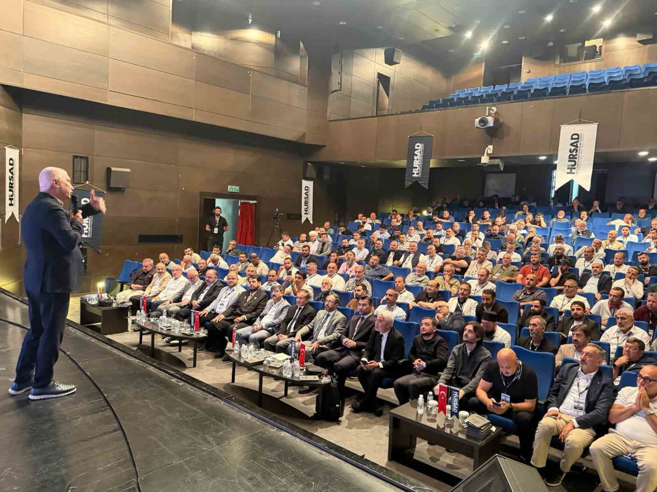 HAC VE UMRE SEYAHAT ACENTALARI DERNEĞİ (HURSAD) BAŞKANI DİYAEDDİN ŞAHİN, KARS İSTİŞARE...