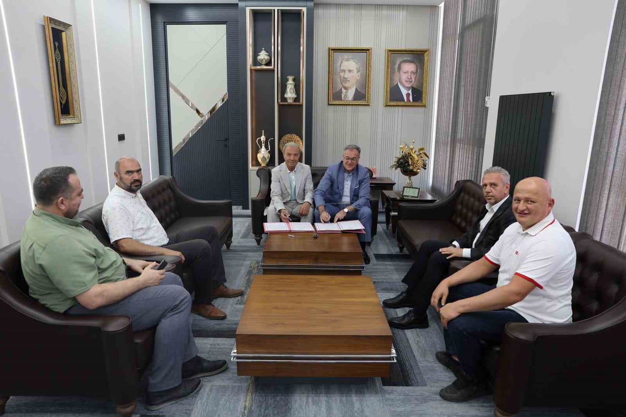 HACILAR BELEDİYESİ İLE TÜRK KIZILAY KAYSERİ ŞUBESİ; İLÇEDE KULLANILMAYAN TEKSTİL ÜRÜNLERİNİN GERİ...