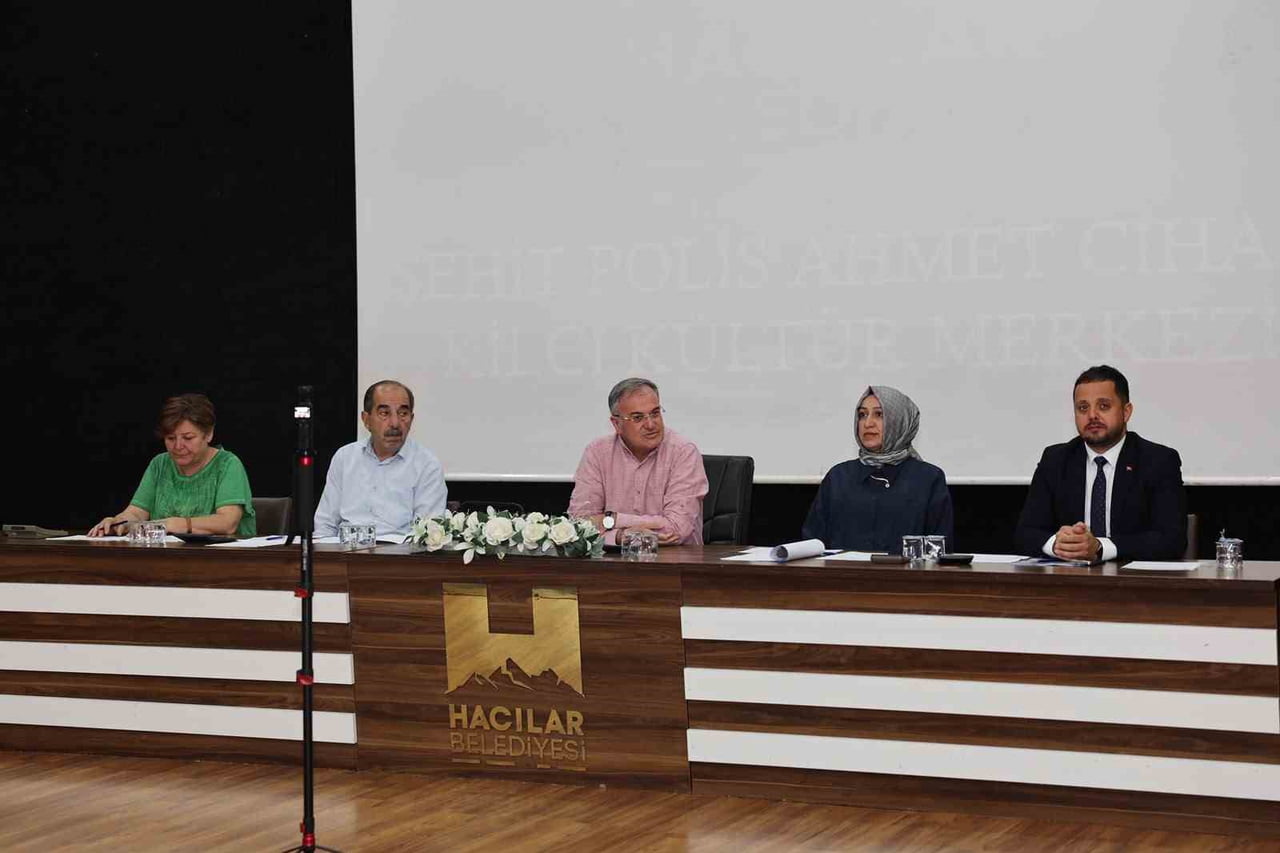 HACILAR BELEDİYESİ TARAFINDAN İLÇEYE KAZANDIRILAN MODERN İŞ MERKEZİNDEKİ OFİS VE İŞ YERLERİ İÇİN...