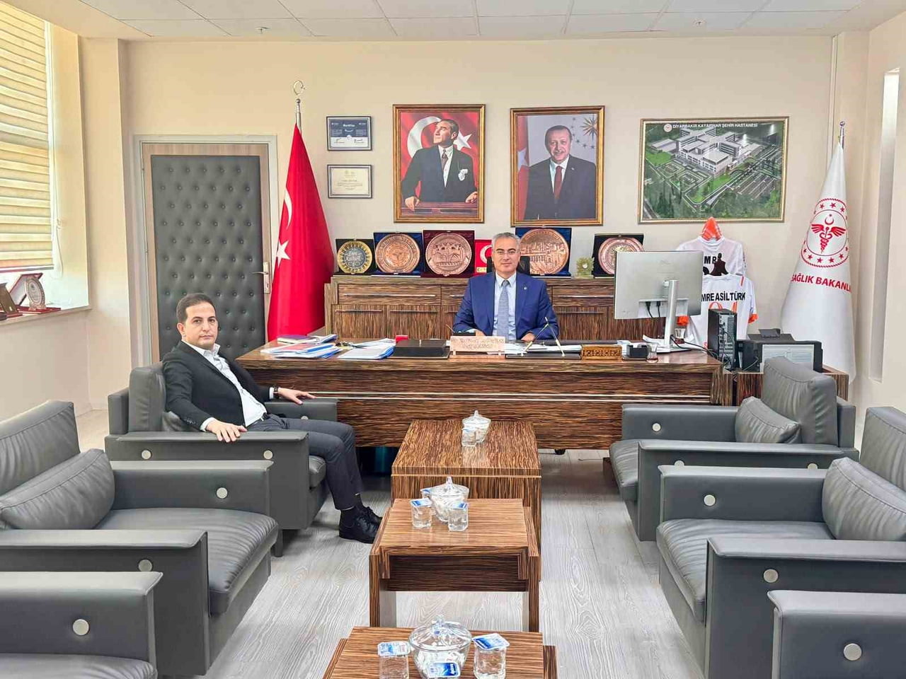 HAK-İŞ KONFEDERASYONU DİYARBAKIR İL BAŞKANI VE ÖZ SAĞLIK-İŞ SENDİKASI ŞUBE BAŞKANI MEHMET AKÜZÜM...