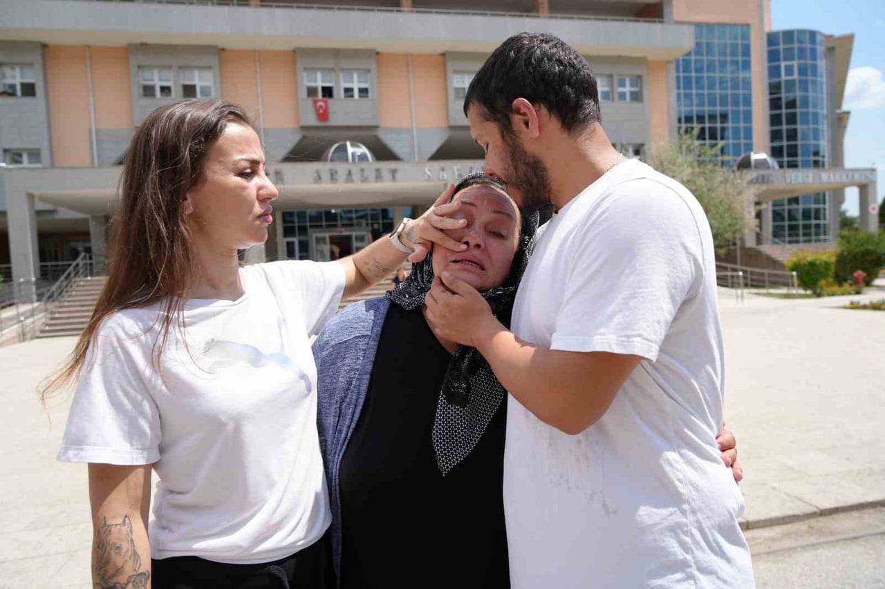 HAKKINDA INTERPOL TARAFINDAN SARI BÜLTEN ÇIKARILAN GENÇTEN HALEN BİR İZ BULUNAMAZKEN, AİLESİ ARAMA...