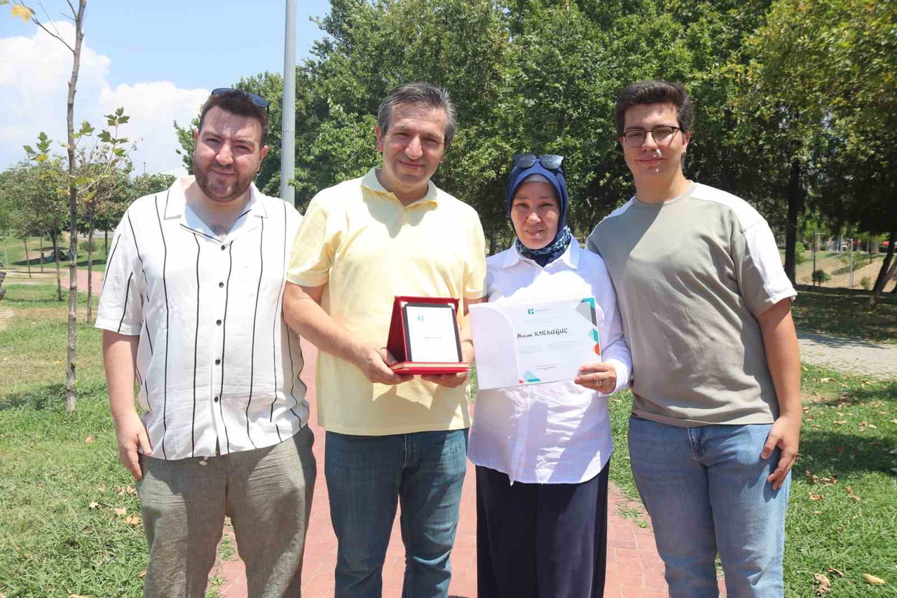 HASAN KIRKAĞAÇ VE AİLESİ