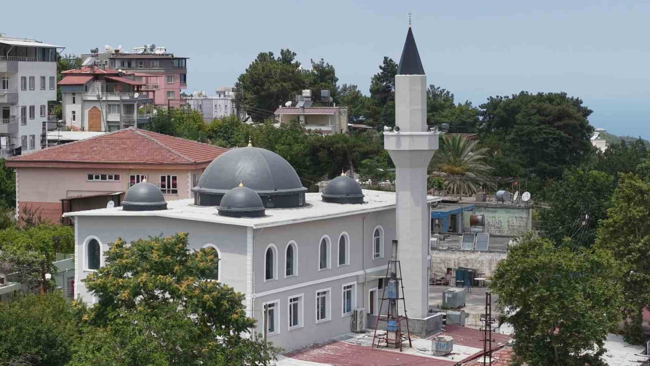 HATAY'DA DEPREM SONRASI İNŞA EDİLEN 131’İNCİ CAMİ OLAN ‘SARAYBURNU MERYEM BAĞBAŞI CAMİİ’, VALİ...