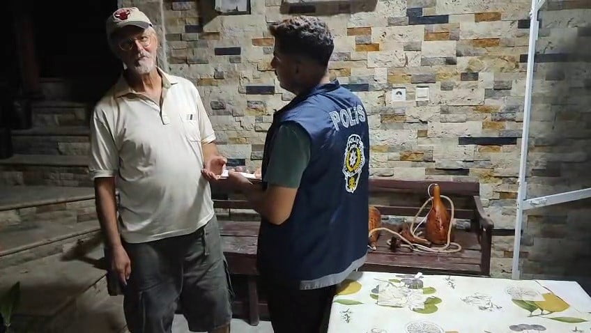 HATAY'DA EMEKLİ MAAŞINI ÇEKTİKTEN SONRA 12 BİN TL'LİK KISMINI KAYBEDEN VATANDAŞIN ‘UMUDUM YOKTU...