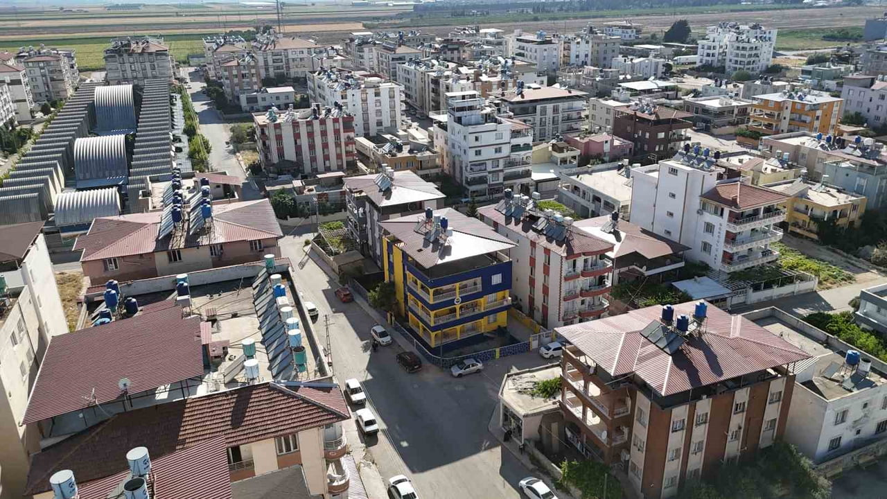 HATAY'IN REYHANLI İLÇESİNDE YAŞAYAN FANATİK FENERBAHÇELİ CÜNEDİOĞLU AİLESİ, YAKLAŞIK 10 YILDIR...