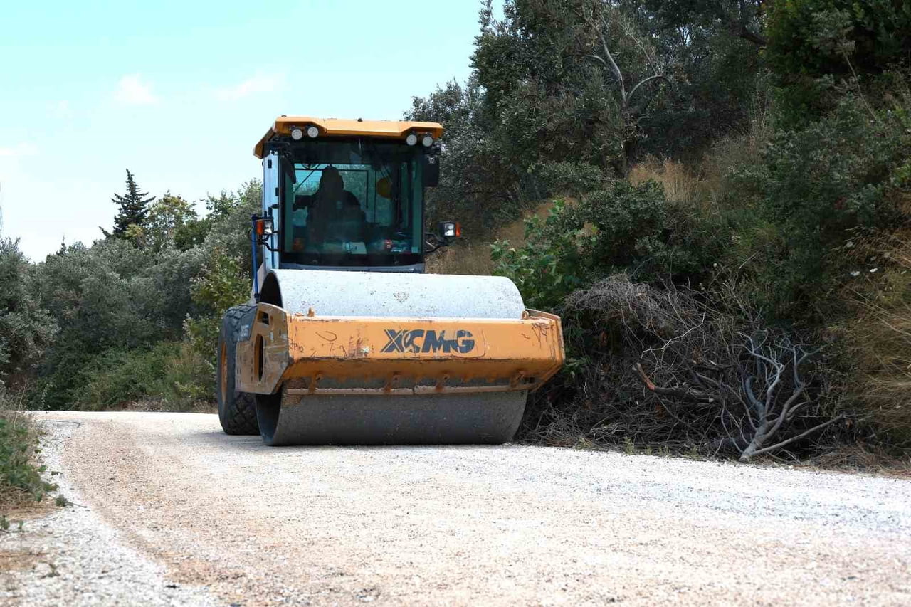 HATAY BÜYÜKŞEHİR BELEDİYESİ EKİPLERİ, DEFNE İLÇESİ DÖVER MAHALLESİ’NDE 2 BİN 300 METRE...