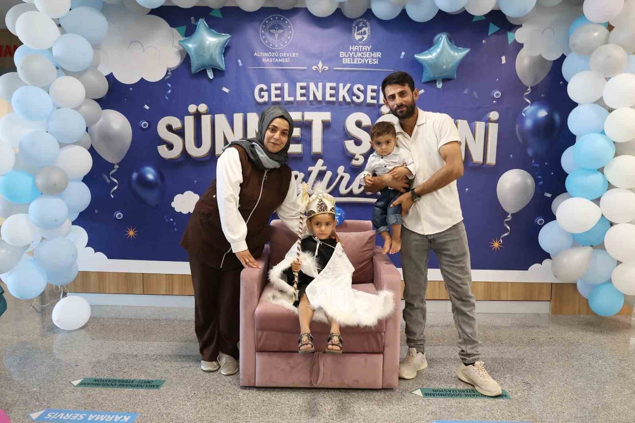 HATAY BÜYÜKŞEHİR BELEDİYESİ TARAFINDAN DÜZENLENEN GELENEKSEL SÜNNET ŞÖLENİ KAPSAMINDA ÇOCUKLARIN...