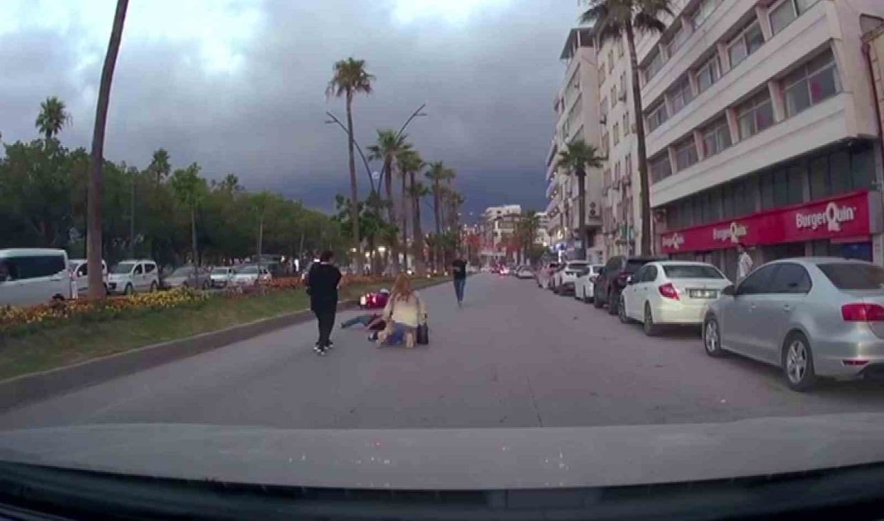HATAY’DA KARŞIYA GEÇMEYE ÇALIŞAN SCOOTERLİ ÇOCUK, MOTOSİKLETİN ÇARPMASIYLA YERE SAVRULDU.