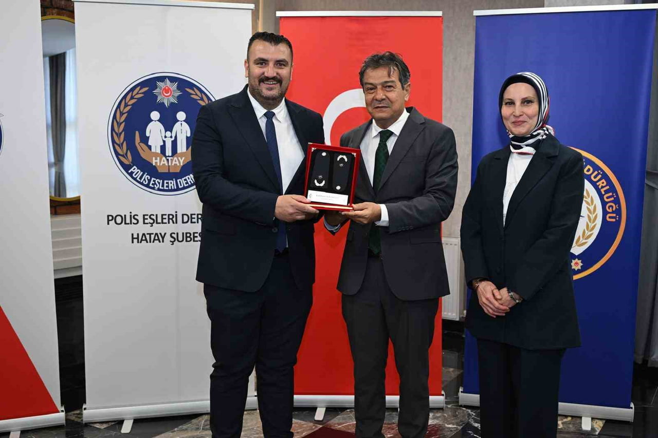 HATAY İL EMNİYET MÜDÜRLÜĞÜ BÜNYESİNDE GÖREV YAPAN VE BİR ÜST RÜTBEYE YÜKSELEN PERSONELE YÖNELİK...
