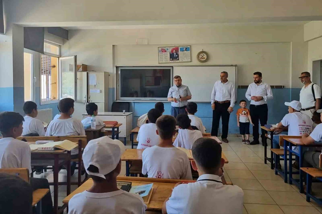 HATAY İL MÜFTÜSÜ NECATİ ŞAFAK, ALTINÖZÜ İLÇESİ SOFULAR MAHALLESİ’NDEKİ KUR’AN KURSLARINI ZİYARET...