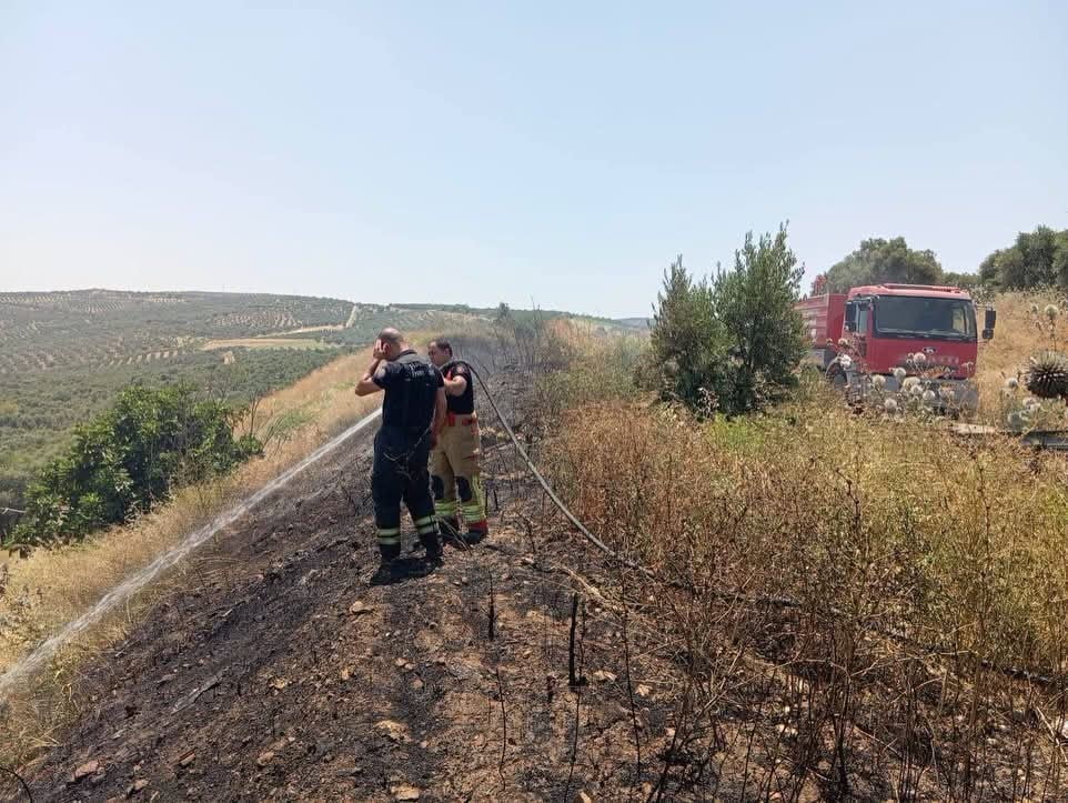 HATAY’IN ALTINÖZÜ İLÇESİNDE MEYDANA GELEN ANIZ YANGINI  GENİŞ ALANA SIÇRAMADAN İTFAİYE EKİPLERİ...