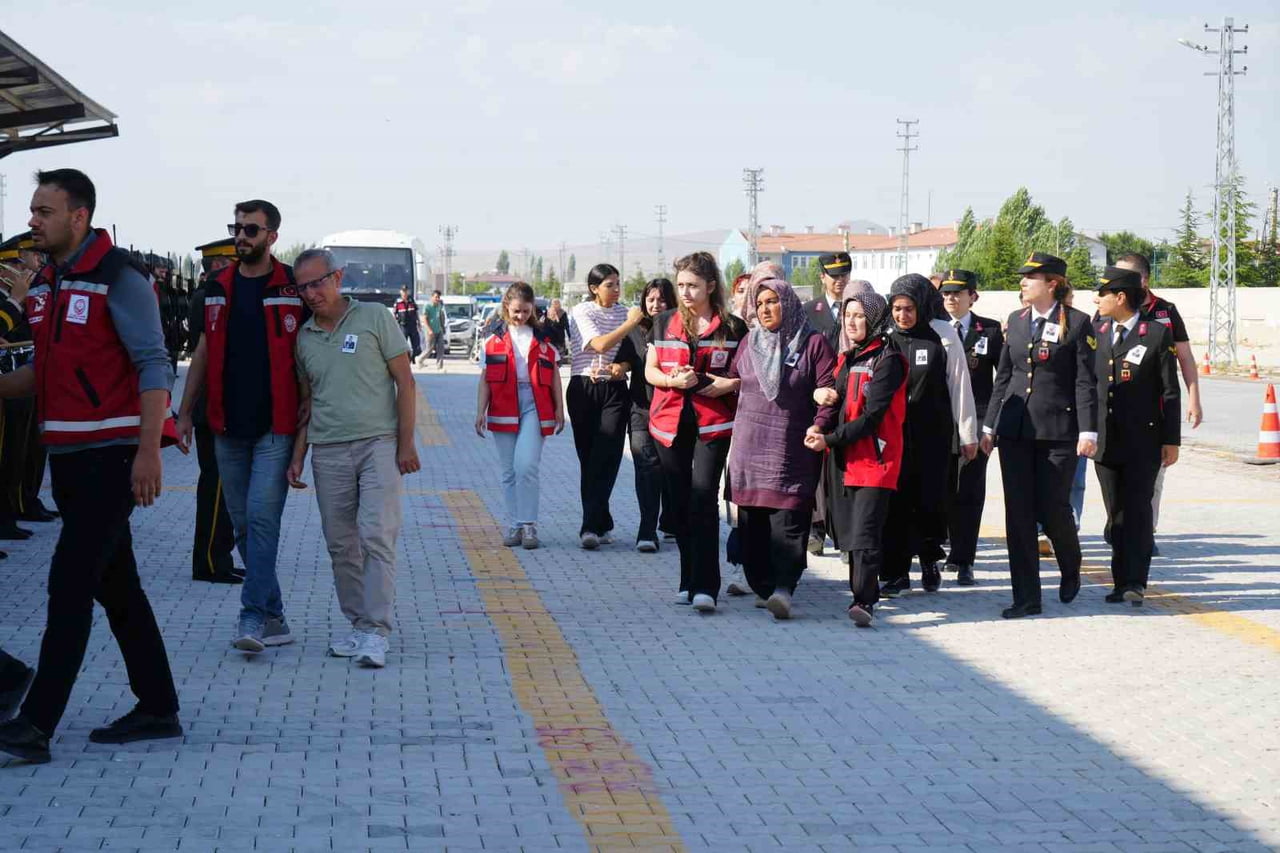 HAVA HARP OKULU ÖĞRENCİSİ VELİ BİLGİN MEMLEKETİ NİĞDE’DE SON YOLCULUĞUNA UĞURLANDI