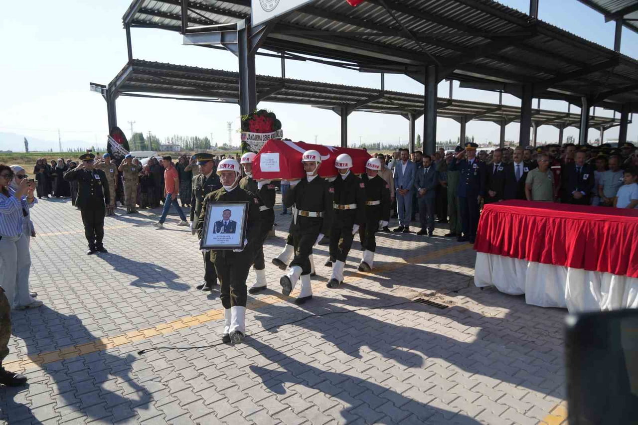 HAVA HARP OKULU ÖĞRENCİSİ VELİ BİLGİN MEMLEKETİ NİĞDE’DE SON YOLCULUĞUNA UĞURLANDI