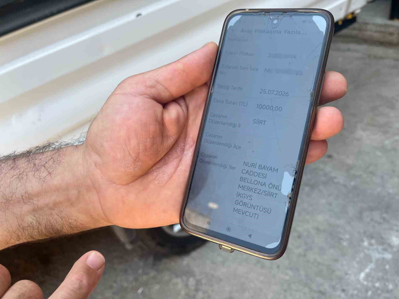 HAYATI BOYUNCA SİİRT'E HİÇ GİTMEYEN MOBİLYA USTASI ABDULLAH ERDAL, KAMYONETİNE SİİRT'TEN KESİLEN...