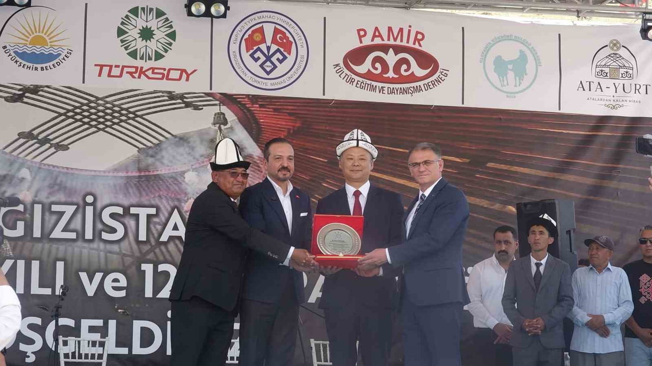 HEDİYE TAKDİMİ