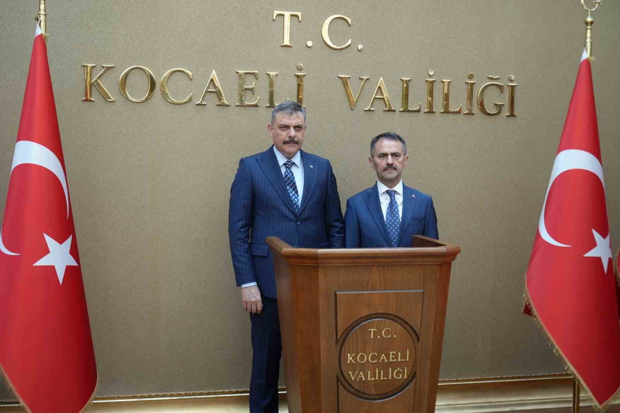 İÇİŞLERİ BAKANI MUSTAFA ÇİFTÇİ VE KOCAELİ VALİSİ İLHAMİ AKTAŞ