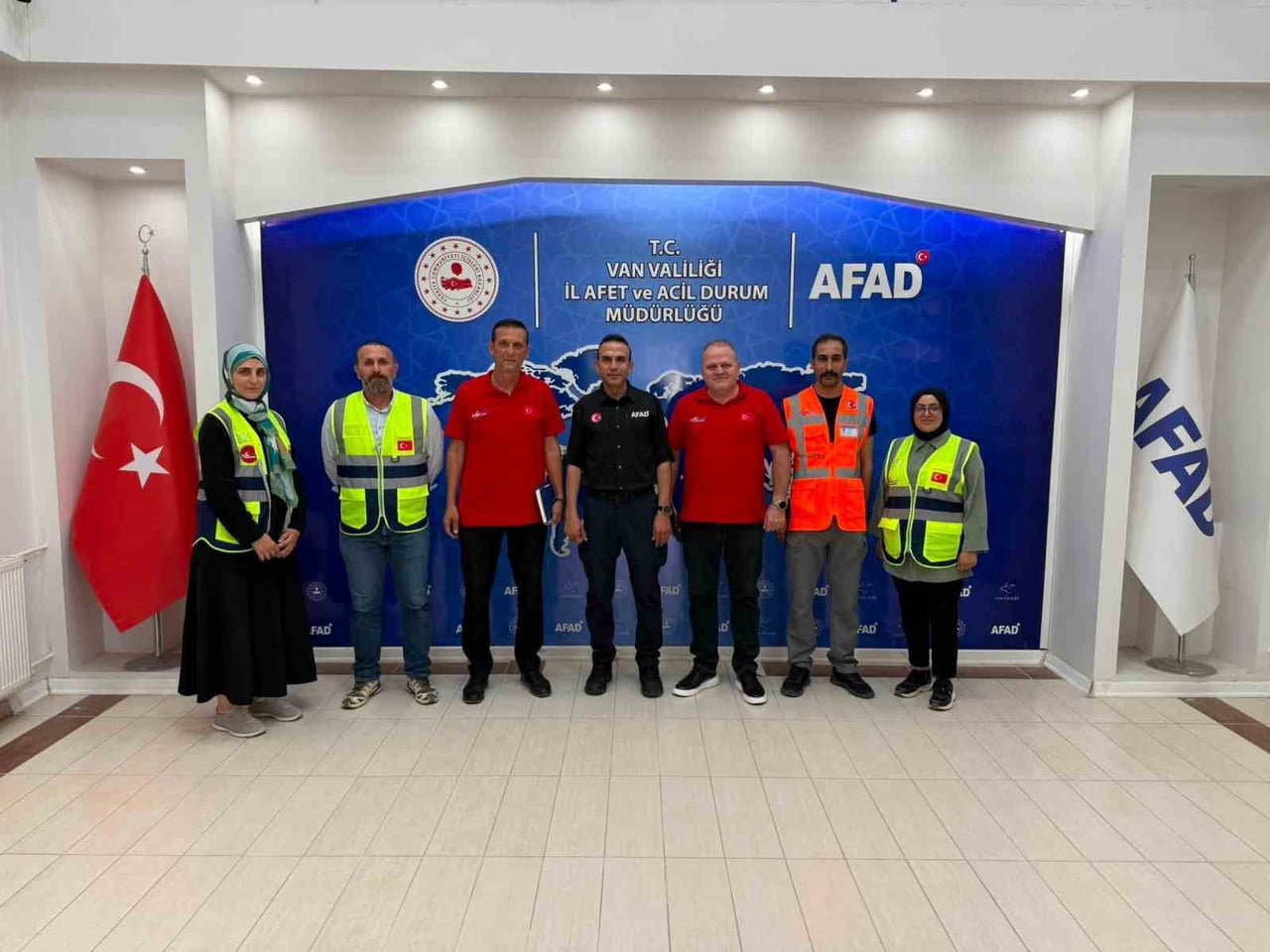 İHAKUT HAVACILIK SPOR KULÜBÜ, AFET VE ACİL DURUMLARA MÜDAHALE İÇİN İŞ BİRLİĞİ PROTOKOLÜNÜ...