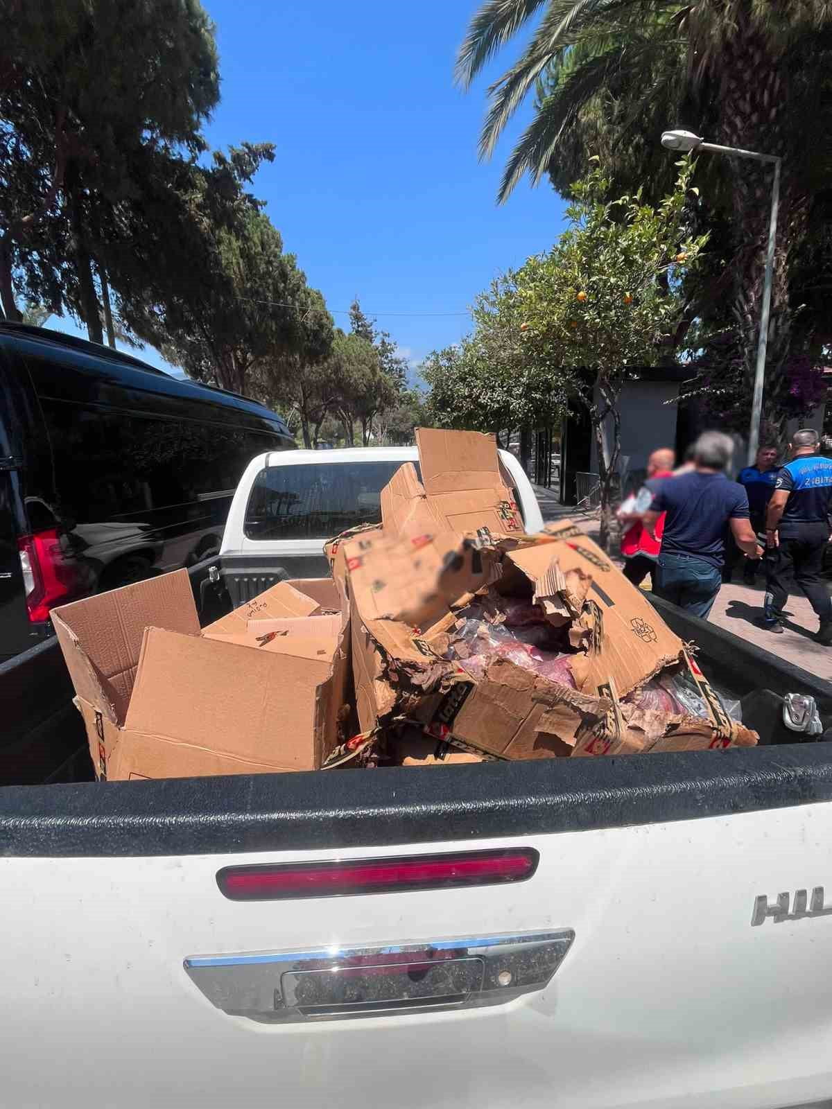 İLÇE TARIM VE ORMAN MÜDÜRLÜĞÜ İLE KOORDİNELİ YÜRÜTÜLEN ÇALIŞMALAR SONUCUNDA SAĞLIKSIZ ÜRÜNLER İMHA...