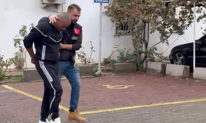 IMAD ALMOGRABİ