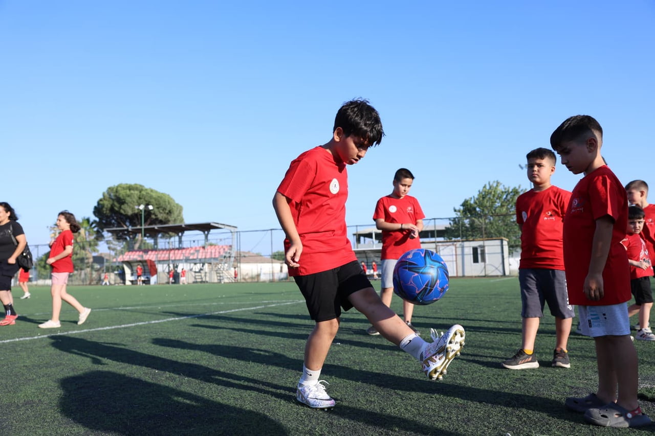İNCİRLİOVA BELEDİYESİ'NİN GENÇLİK VE SPOR İLÇE MÜDÜRLÜĞÜ İŞ BİRLİĞİNDE DÜZENLEDİĞİ YAZ SPOR...