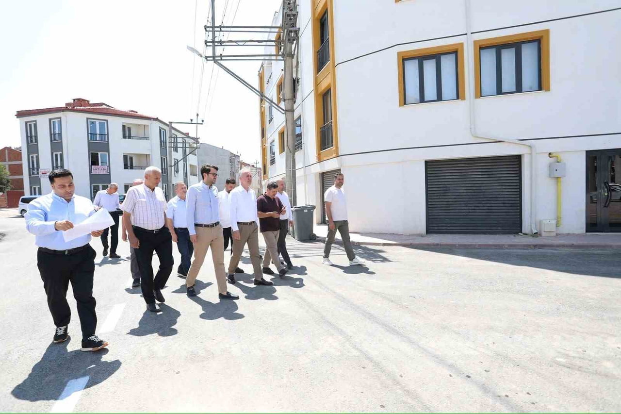 İNEGÖL BELEDİYE BAŞKANI ALPER TABAN, MESUDİYE MAHALLESİ ŞEHİT ER ŞENOL ÇAKIR SOKAK’TA...